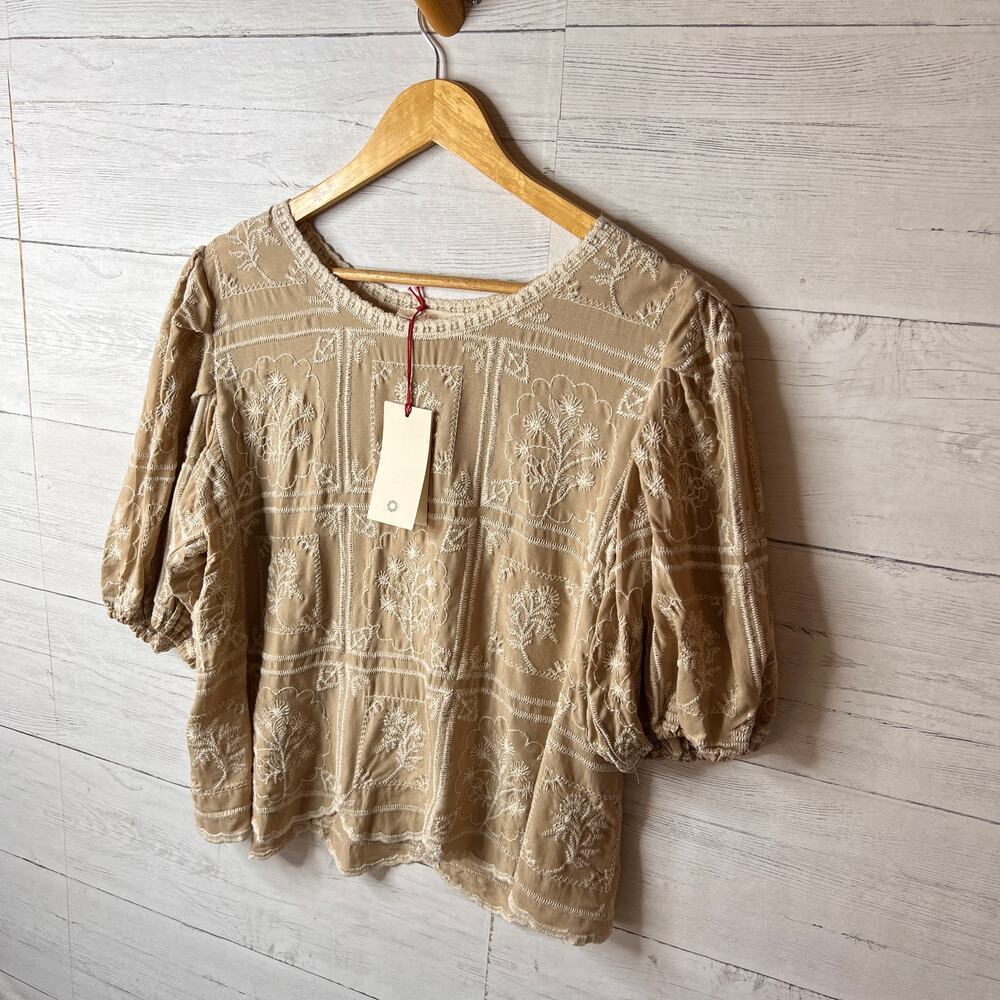 Solitaire Blouse Womens Size Large Beige & Ivory Floral Embroidery Patch Work - Picture 5 of 16